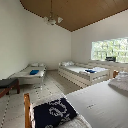 Gemuetliche Mit Wlan, Tv Und Parkplatz Apartmán *